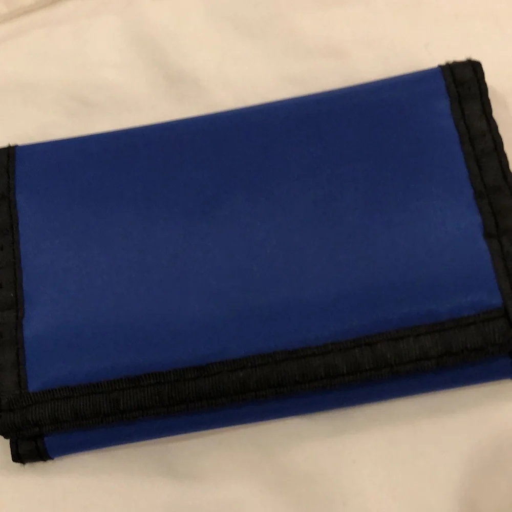 GATOR 🐊 NYLON TRIFOLD WALLET NWOT